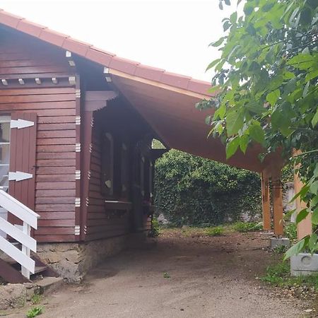 Logement Independant Attenant A Une Maison Dans Grand Jardin Retournac Екстериор снимка