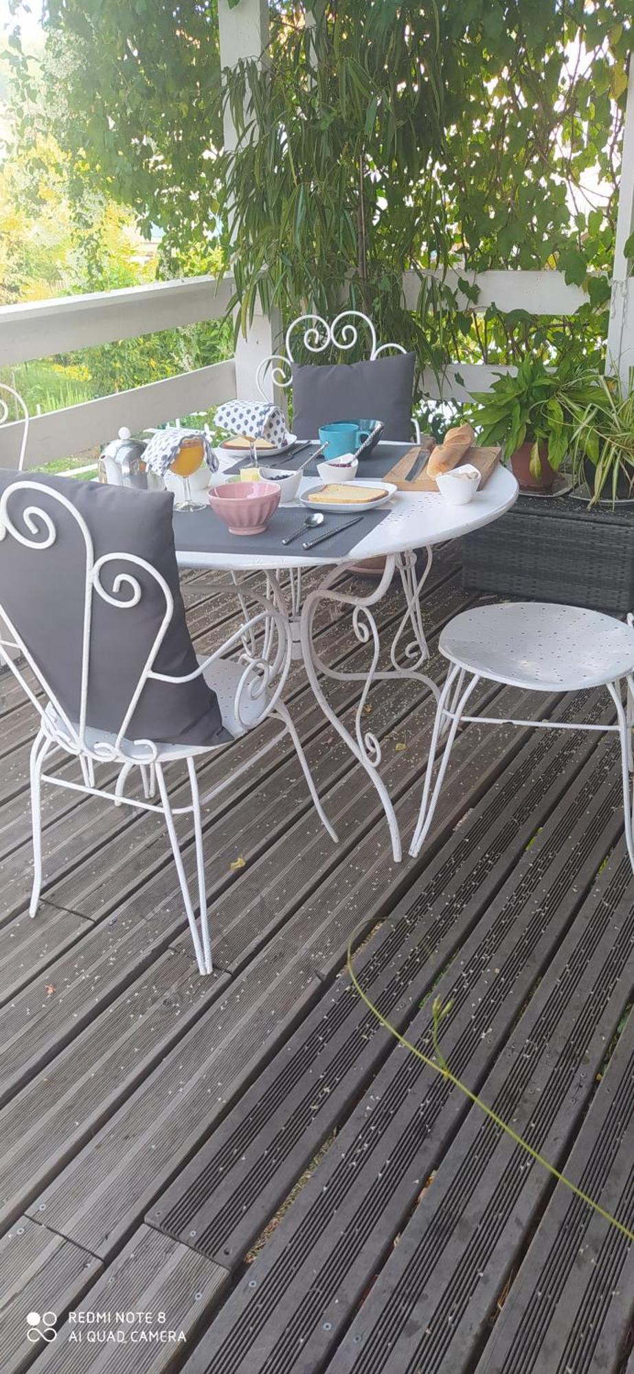 Logement Independant Attenant A Une Maison Dans Grand Jardin Retournac Екстериор снимка